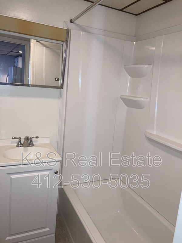 Foto del edificio - 411 Steck St