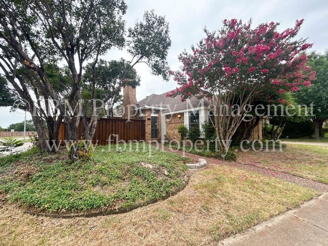 Photo - 806 Cresside Ln House