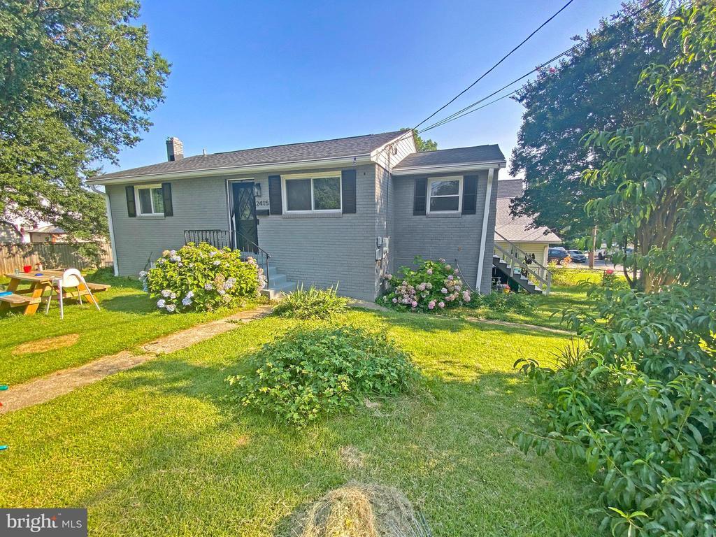 Foto principal - 2415 57th Ave