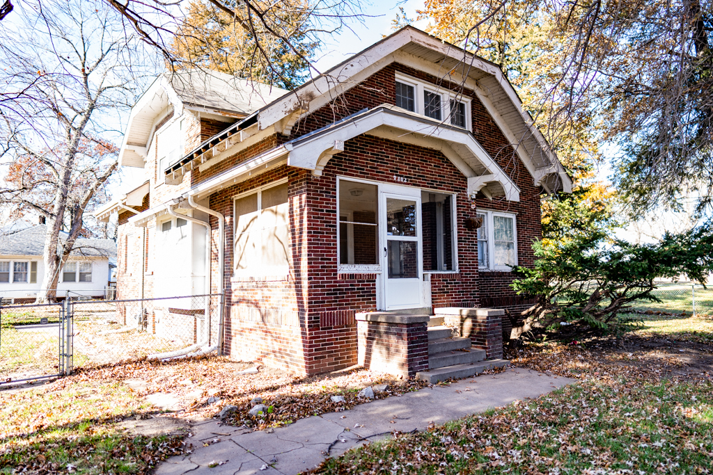 Primary Photo - 7102 N 24th St