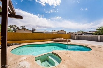 Building Photo - 6467 W Pawlow Ave Building Photo - 6467 W Pawlow Ave