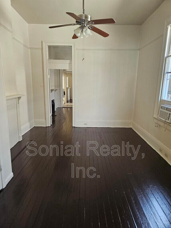 Building Photo - 606 S Scott St