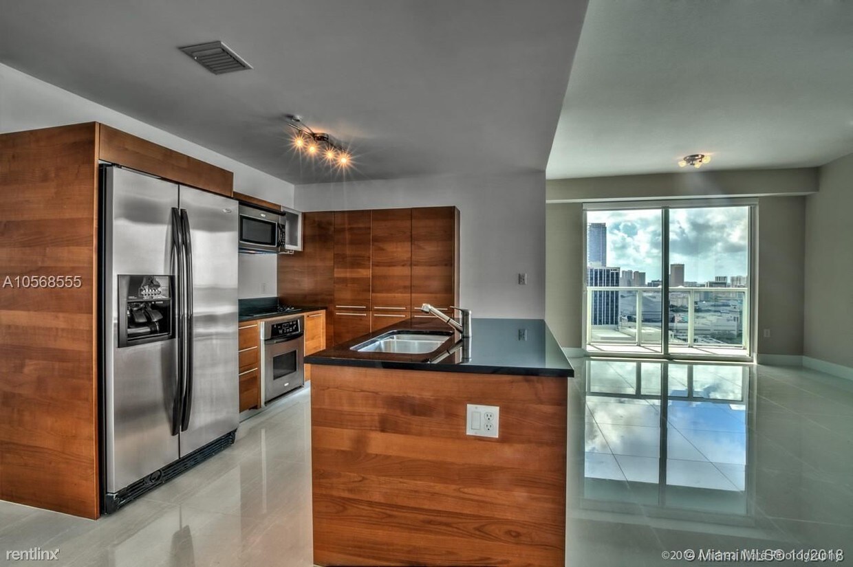 2 br, 2 bath - Quantum On The Bay Condo - 2 br, 2 bath  - Quantum On The Bay Condo