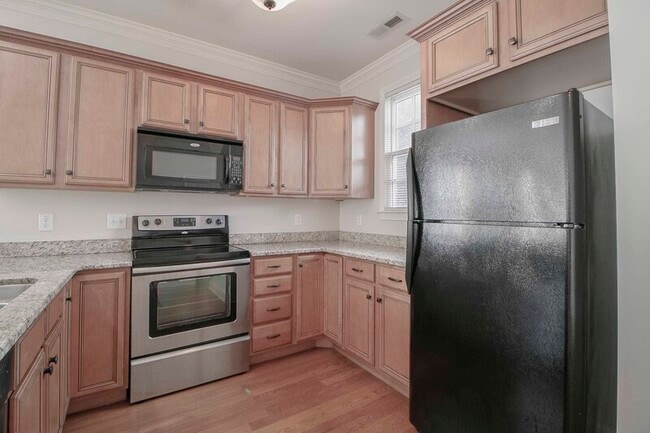 Building Photo - 128 Bogard Ln