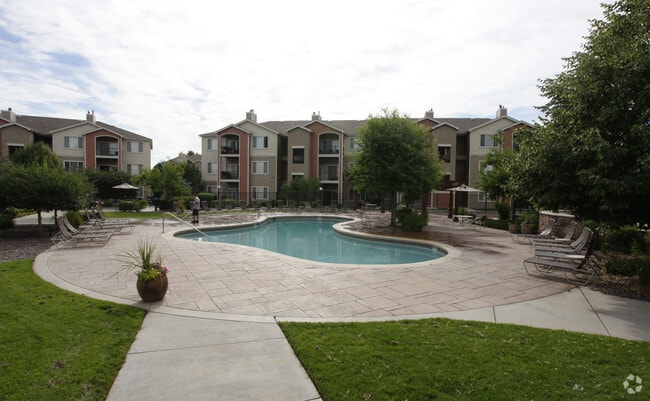 Pool - Whisper Creek