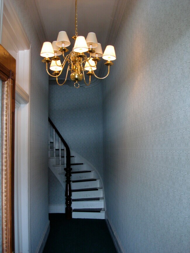 Hallway to building - 112 S Patterson Park Ave