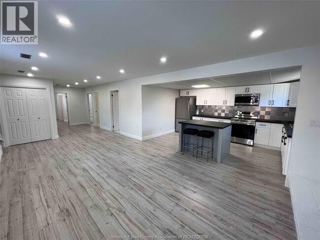 Building Photo - 511 Gauthier Dr