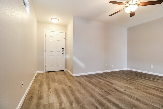 Building Photo - 12317 W Rosewood Dr