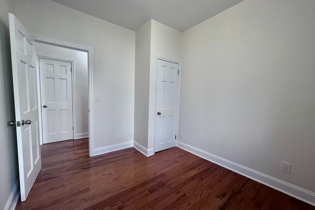 Foto del edificio - 1803 Riverside Dr