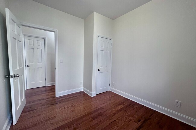 Building Photo - 1803 Riverside Dr