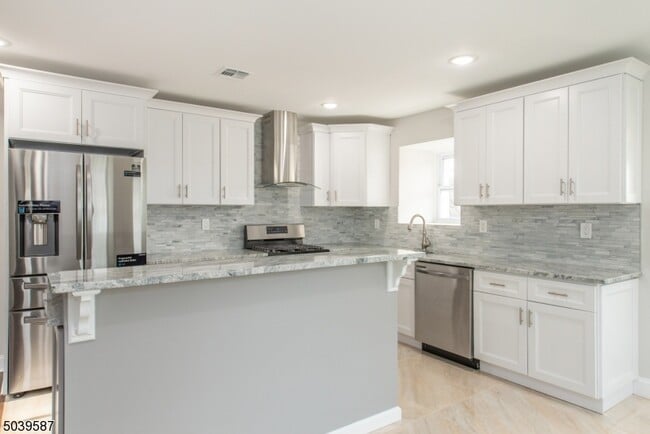 Foto del edificio - 43 Perrin Ave