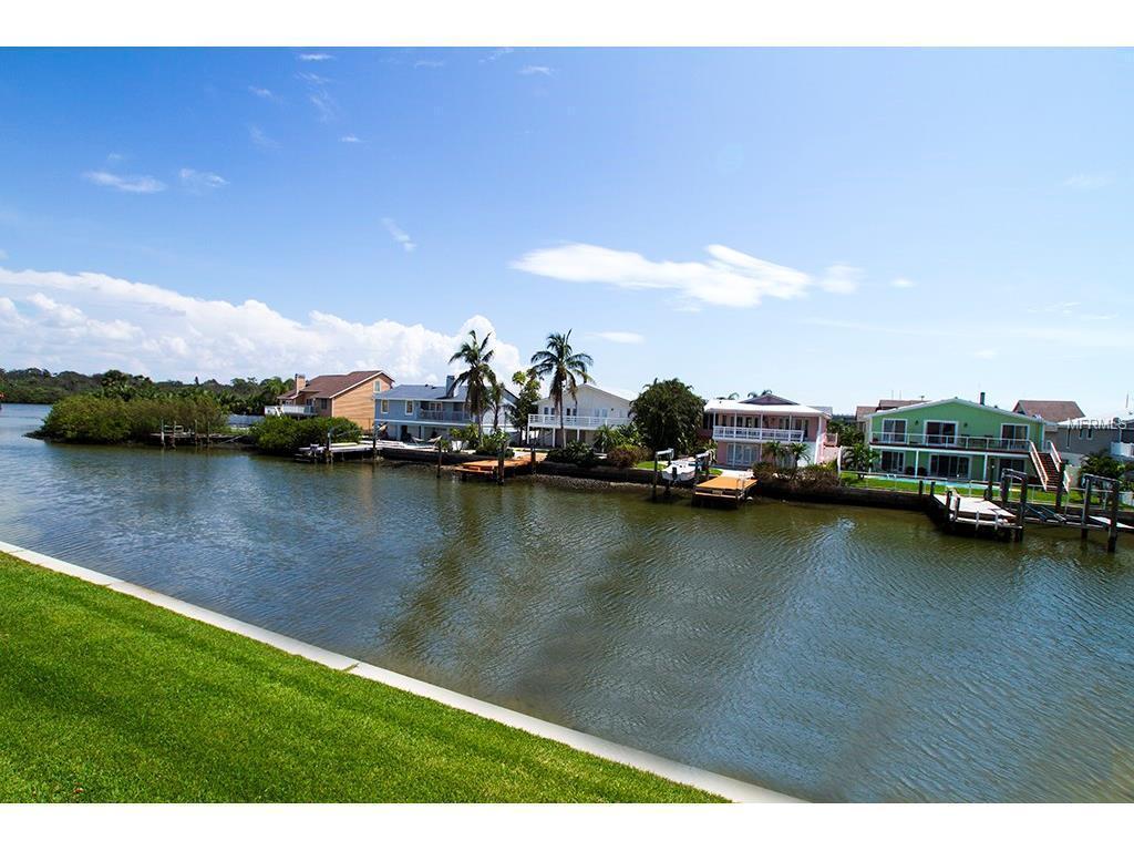 Primary Photo - 1 Windrush Blvd