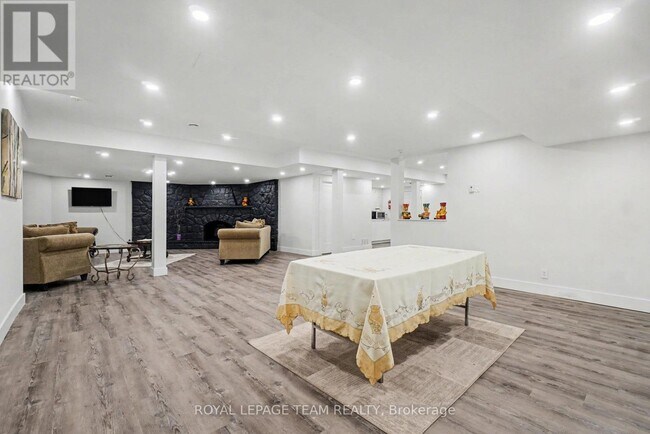 Photo du bâtiment - 1570 River Rd