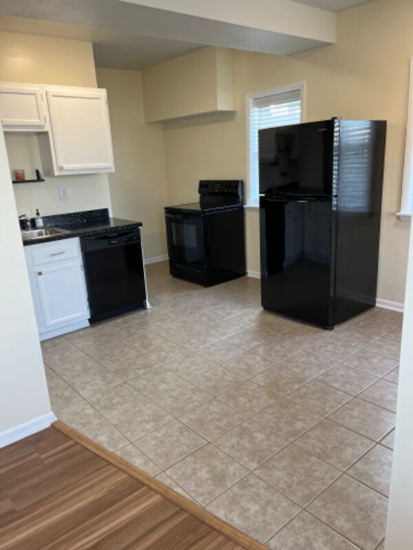 Foto del edificio - 3951 Pearl Rd