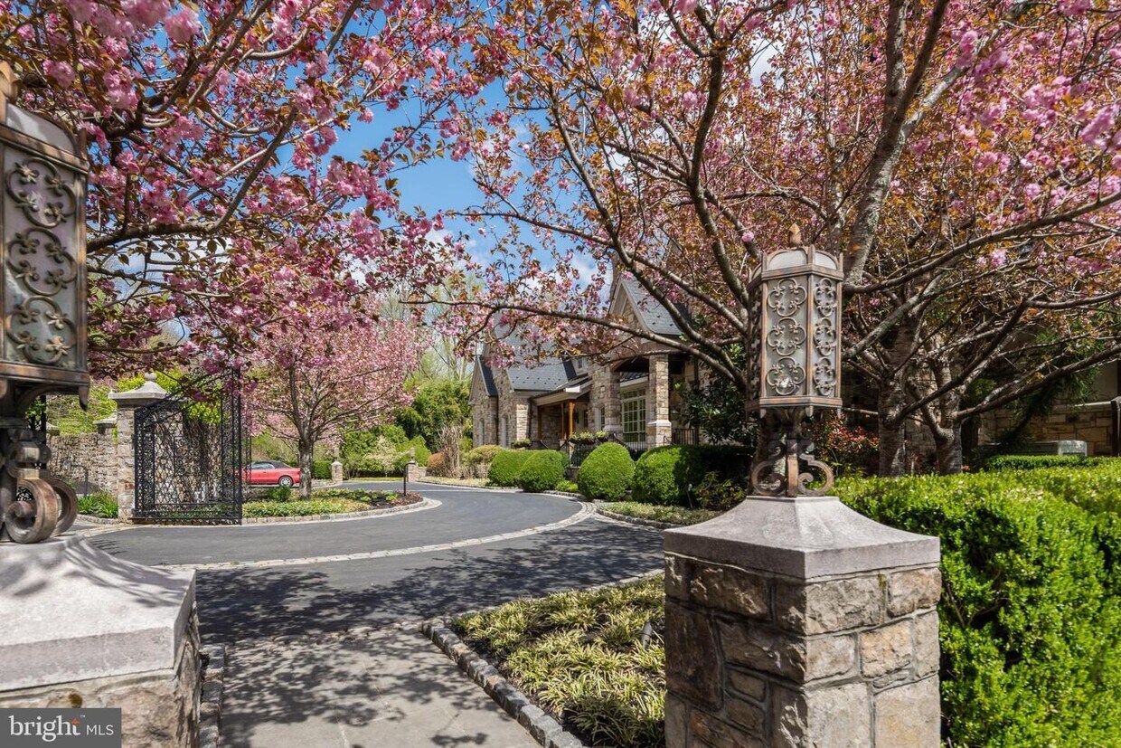 Foto principal - 1726 River Rd