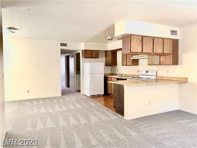 Building Photo - 2904 E Siki Ct