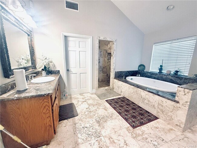 Foto del edificio - 4730 Carmelynn St