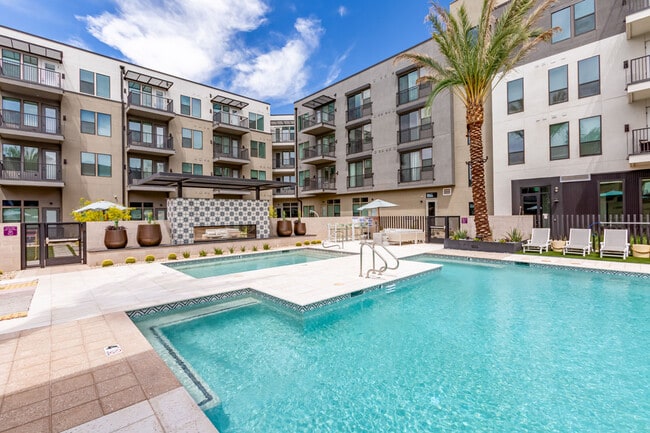 Foto del edificio - MAA Val Vista