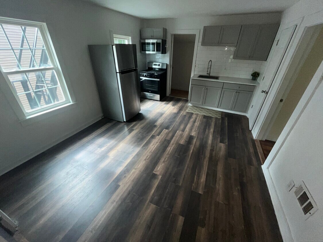 Foto principal - 212 Newhall St
