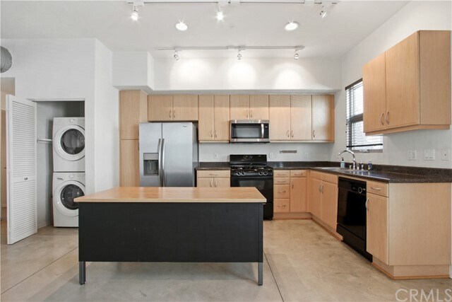 Building Photo - 204 N Spurgeon St