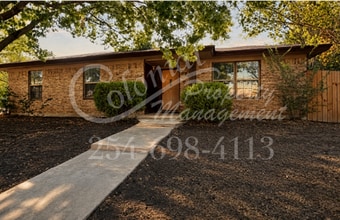 Building Photo - 1702 Topaz Rd