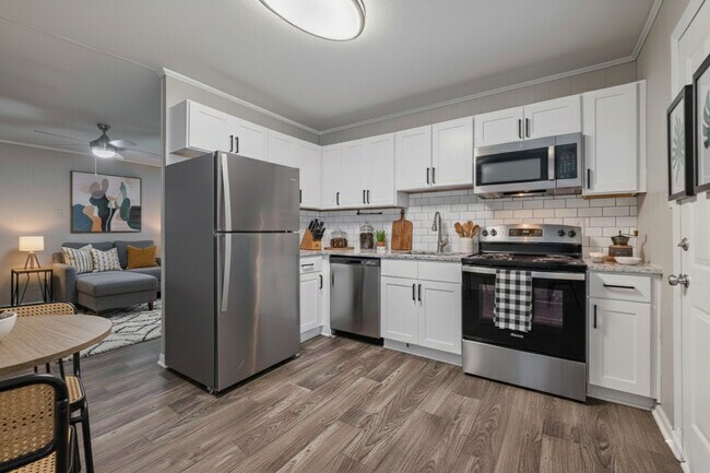 Building Photo - Villas Northpoint/Southpoint Apartments