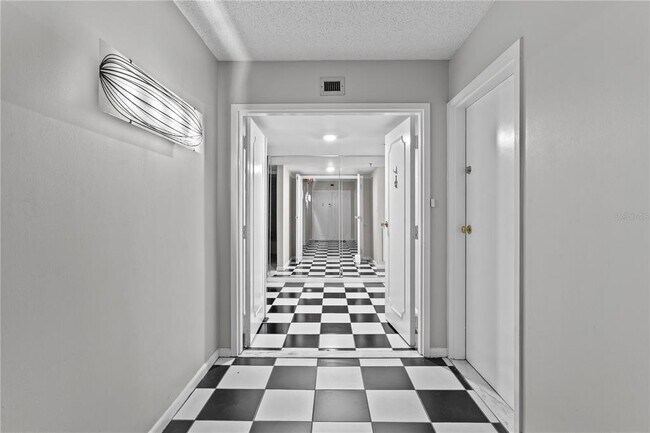 Foto del edificio - 3301 Bayshore Blvd