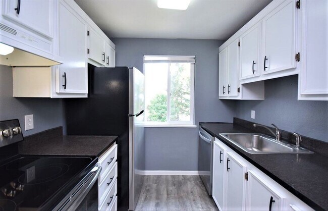 Foto del edificio - Updated 2 Bed Condo in Prime Location!