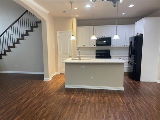 Foto del edificio - 4936 Empire Way