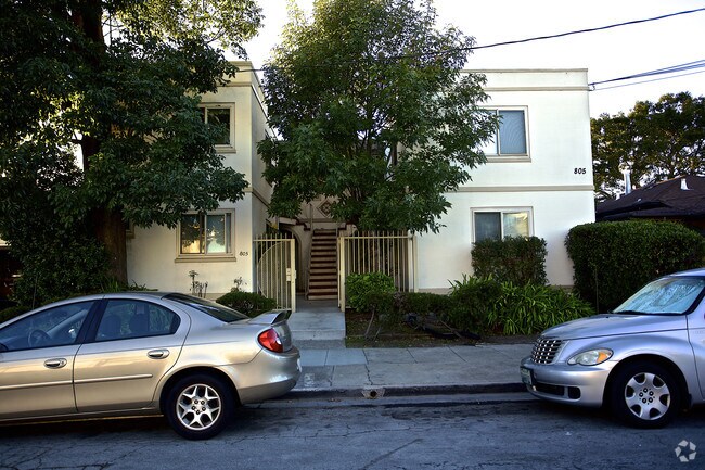 Building Photo - 805 4th Ave