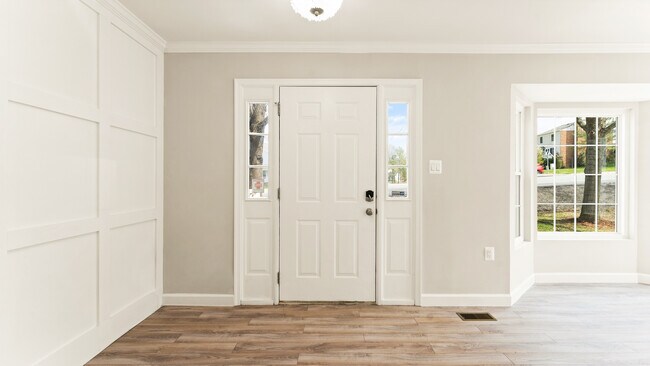 Building Photo - 12168 Springwoods Dr