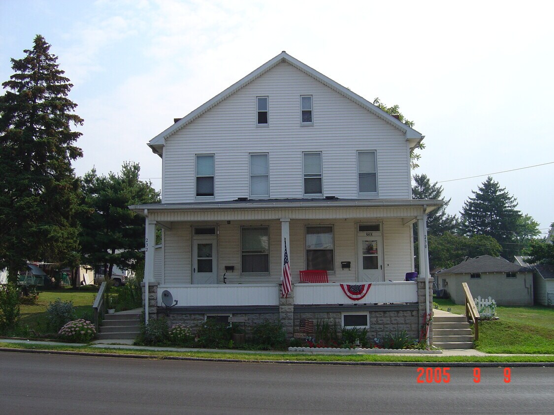 Foto principal - 232 Adelia St