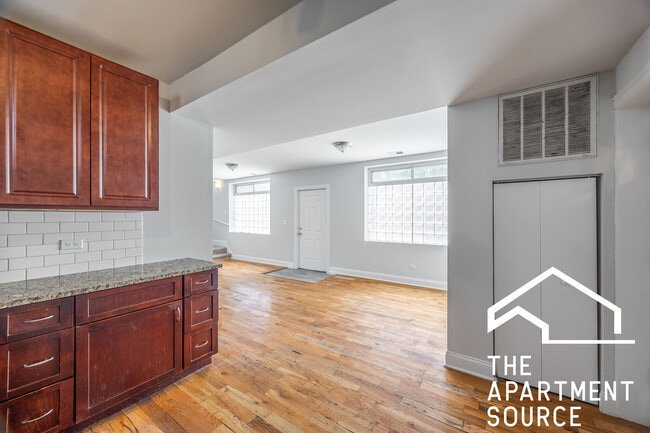 Building Photo - 1503 N Talman Ave