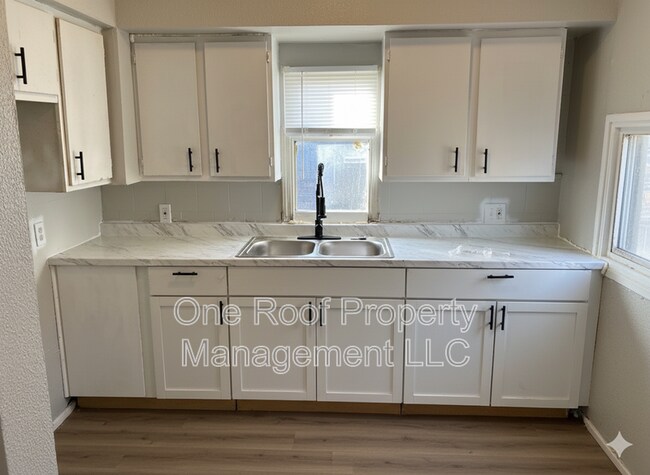 Foto del edificio - 716 Indiana Ave