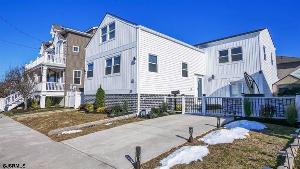 Foto principal - 219 N Clermont Ave