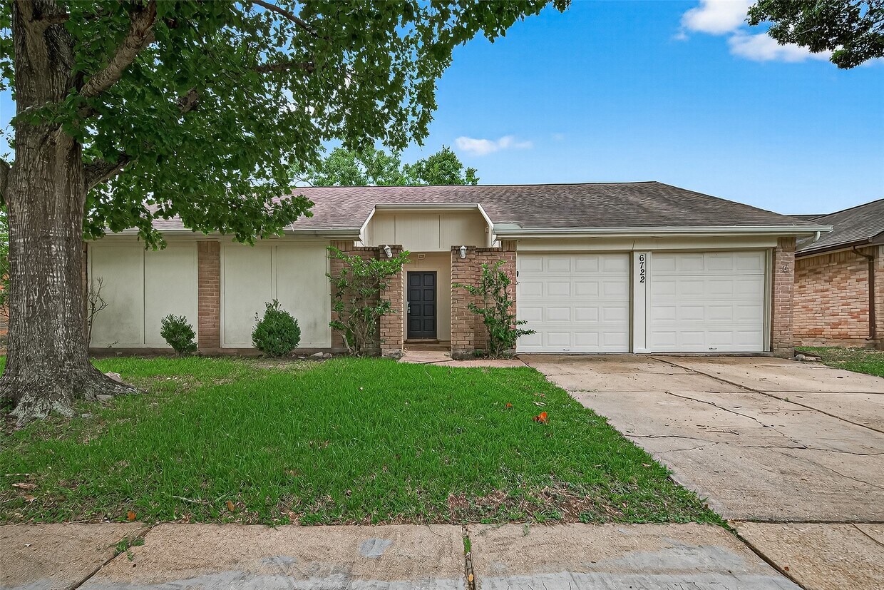 Foto principal - 6722 Kearney Dr