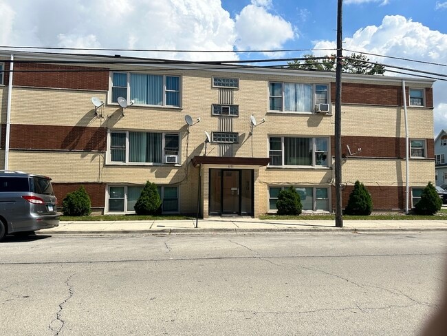 Building Photo - 6151 76th Ave