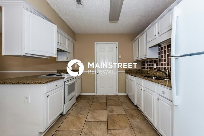 Building Photo - 11219 Knotty Pine Pl