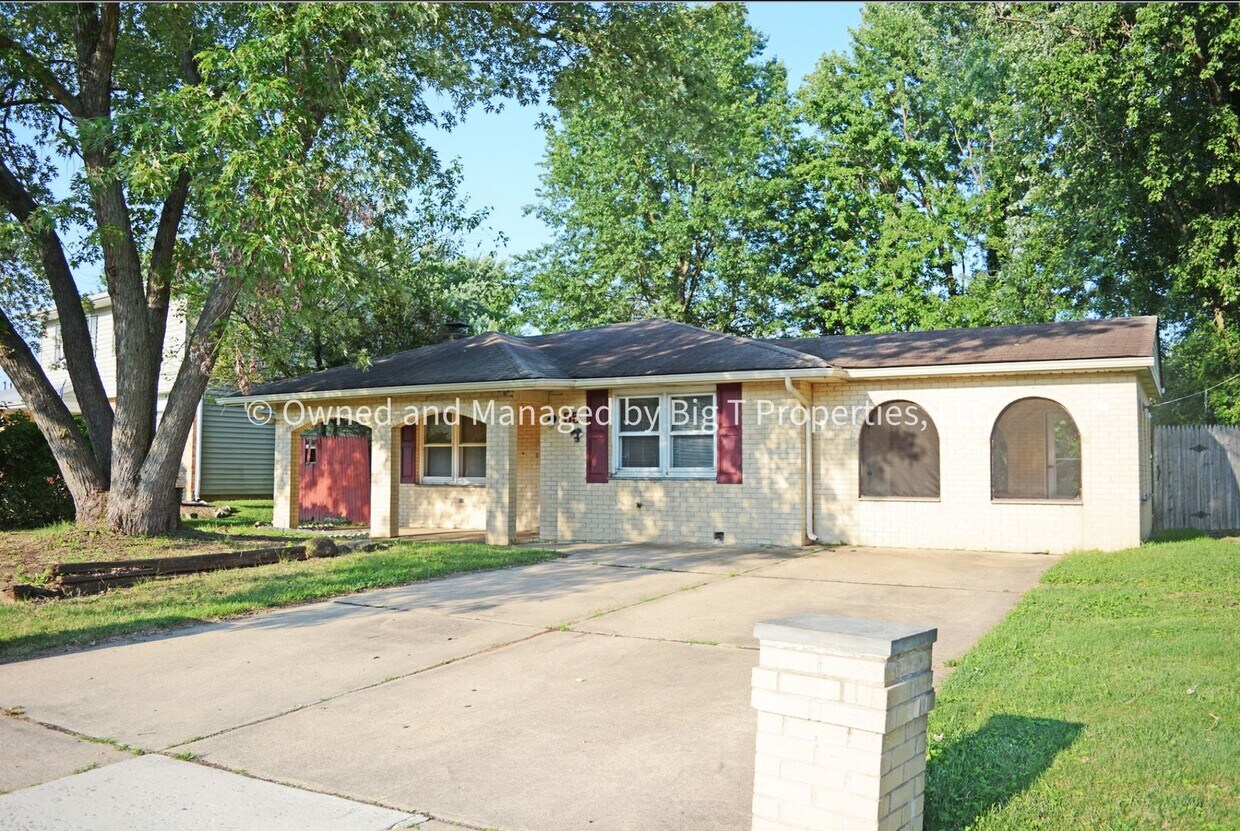 Primary Photo - Charming brick Ranch in quiet Newark, DE n...