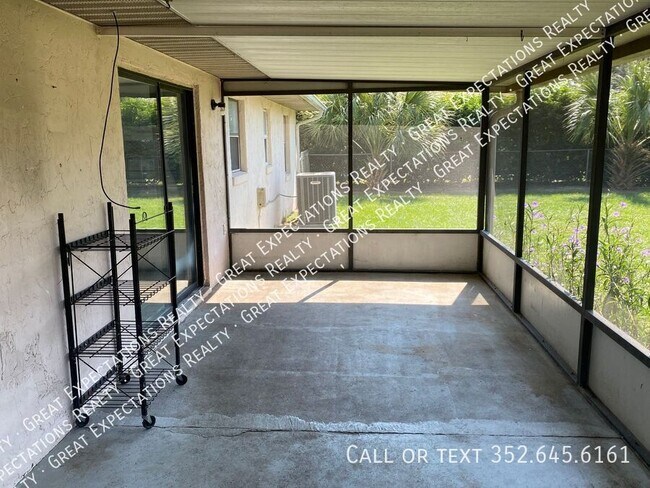 Foto del edificio - Two Bedroom Home In Belleview