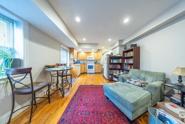 Foto del edificio - 1720 Beacon St