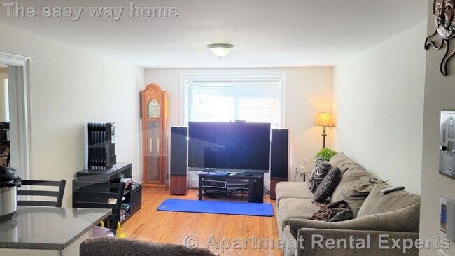 Building Photo - 134 Summer St