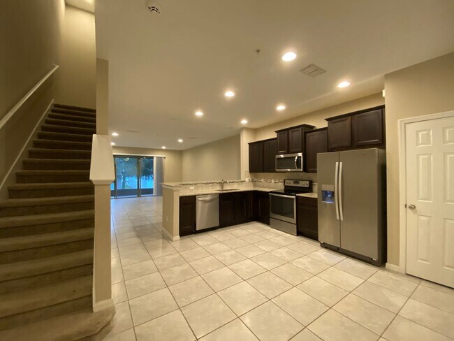 Photo - DESIREABLE 3/2.5 Townhouse in Crossing at ...