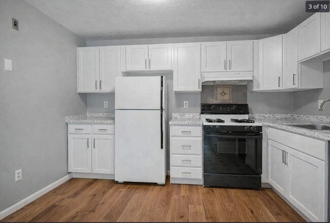 Foto del edificio - 10 Karen Cir