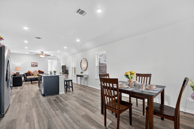 Foto del edificio - 906 Ramble Rd