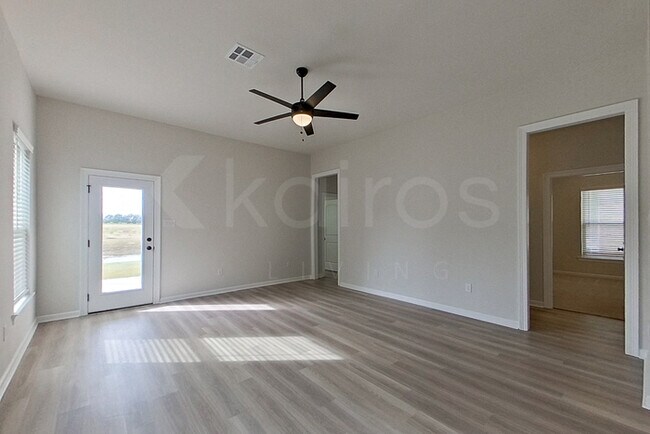 Foto del edificio - 209 Peppercorn Wy