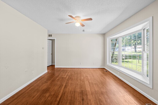 Foto del edificio - 5310 Winona Dr