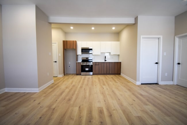 Photo - 1030 N 48th St Apartment