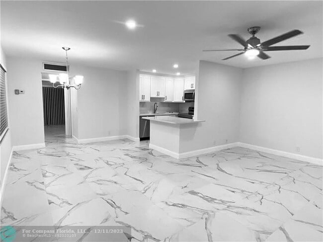 Building Photo - 954 Normandy Trail