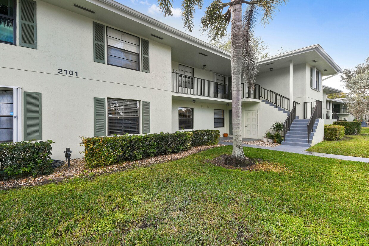 Primary Photo - 2101 Sabal Ridge Ct